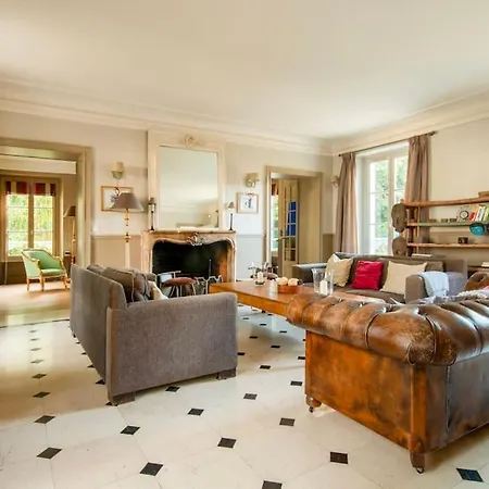 Apartment Demeure Du Xviiie Avec Jacuzzi Pres De Paris *